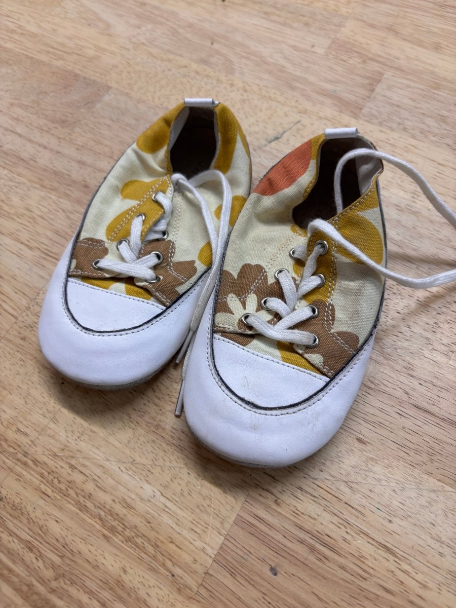 Jinwood Yellow Floral/Camo Soft Sole Shoes 18 - 24M - Nest and Sprout - Consignment