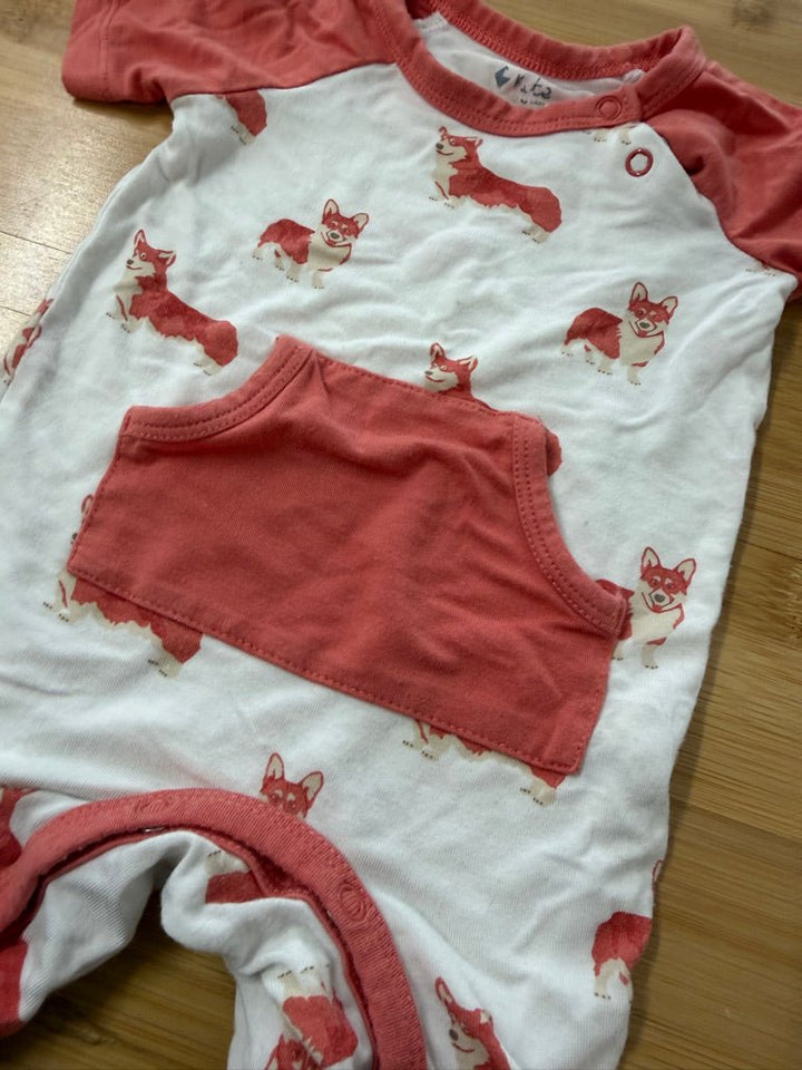Kyte Baby Short Romper – 0–3M | Peach Dog Print - Nest and Sprout - Consignment