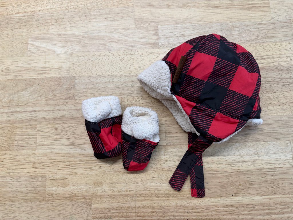 JJ Cole Fleece - Lined Trapper Hat & Mittens Set – Infant | Black & Red - Nest and Sprout - Consignment