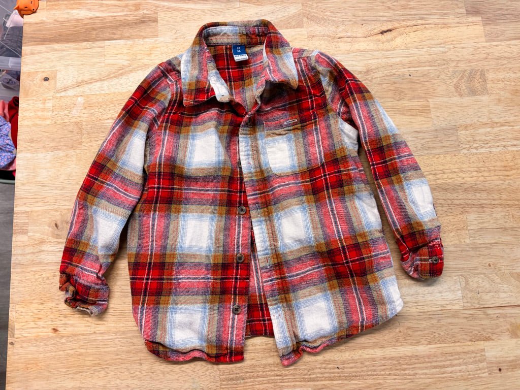 Old Navy Flannel Shirt – 5T - Nest and Sprout - Consignment