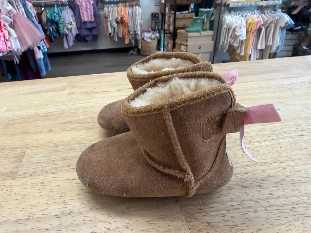UGG Booties – Size 2/3 | Wool Sherpa Lined, Pink Bow