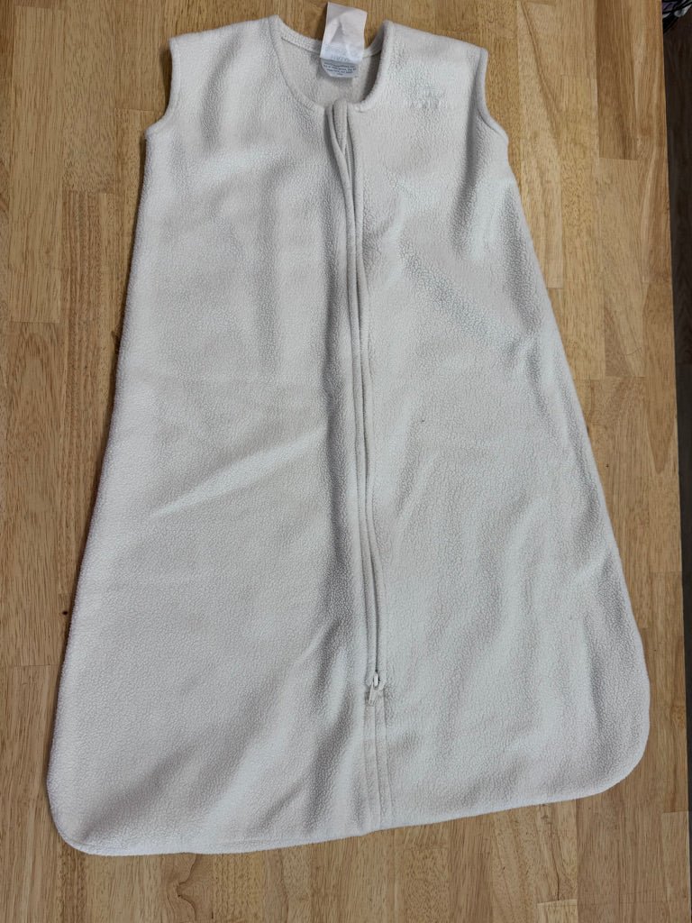 Halo Fleece Sleep Sack – M (6–12M) | White - Nest and Sprout-Consignment