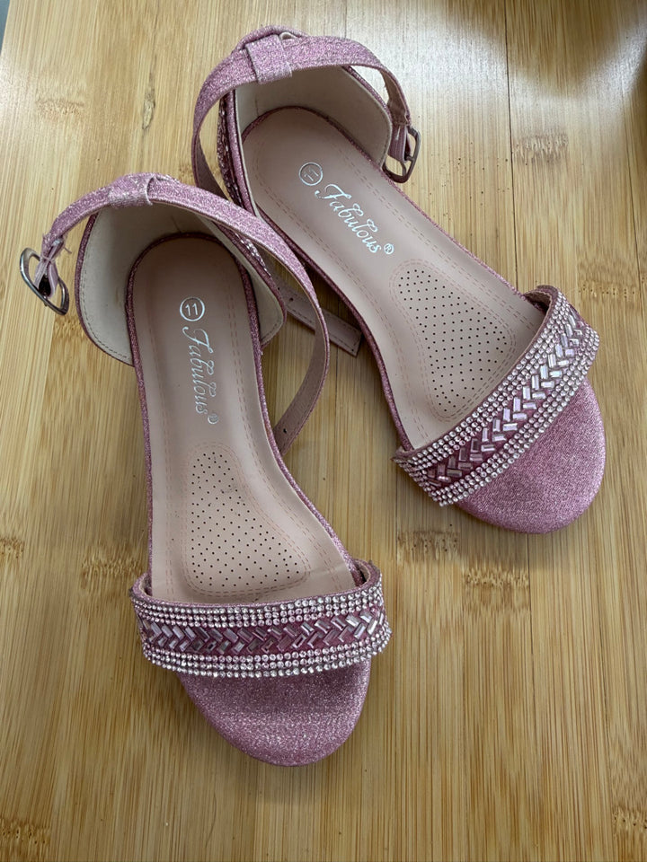 Fabulous Sparkle Low Heel Strappy Sandals – 11