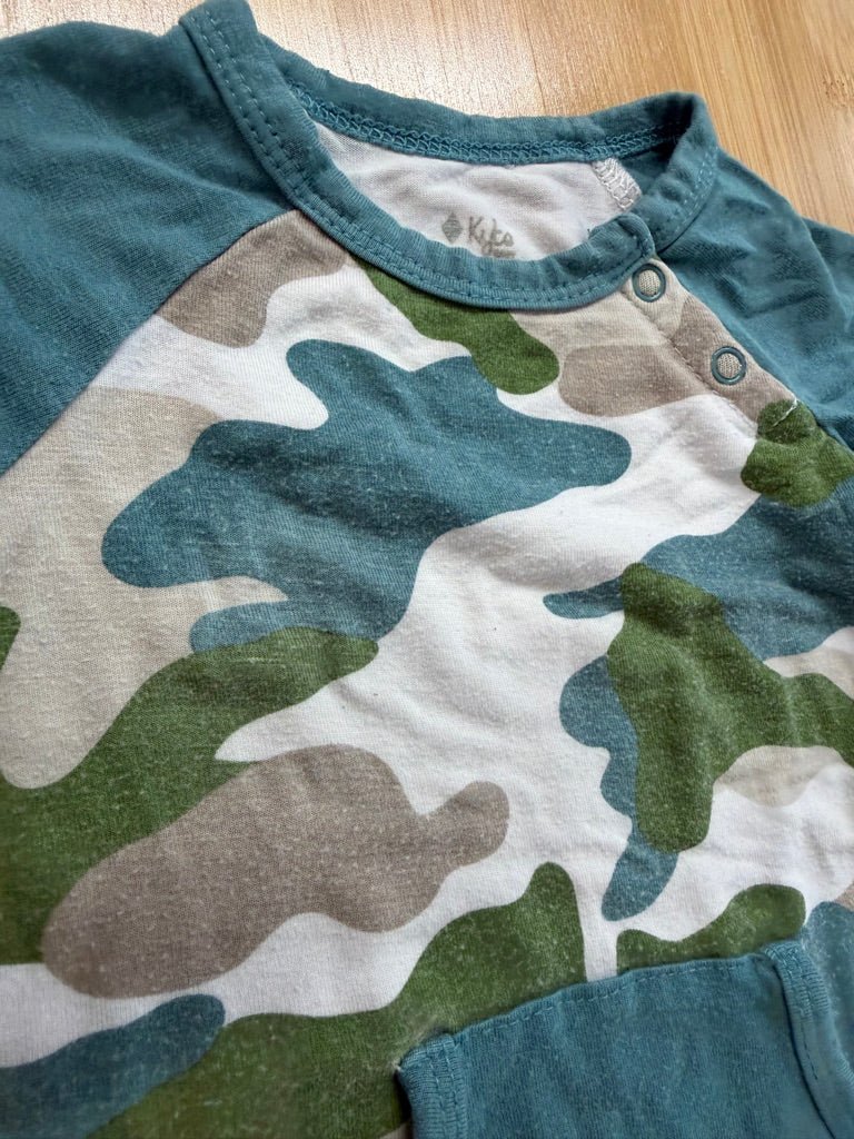 Kyte Baby Camo Shortall – 6–12M | Green & Blue Snap Front Pocket | Play - Nest and Sprout-Consignment