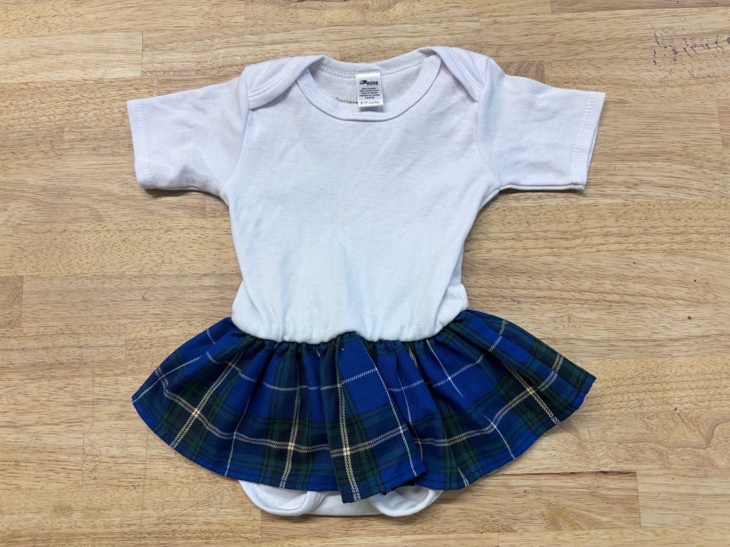 Tartan Tots Plaid Outfit – 6 - 12M - Nest and Sprout - Consignment