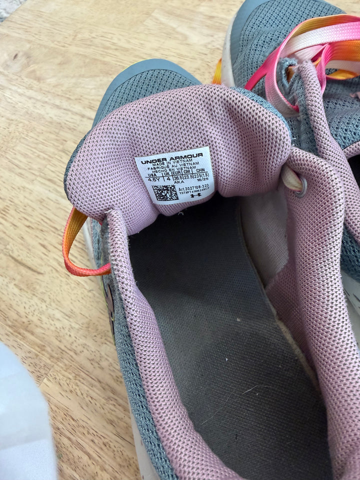 Under Armour Shoes – Youth 4.5 | Blue | Pink Inner | Rainbow Laces