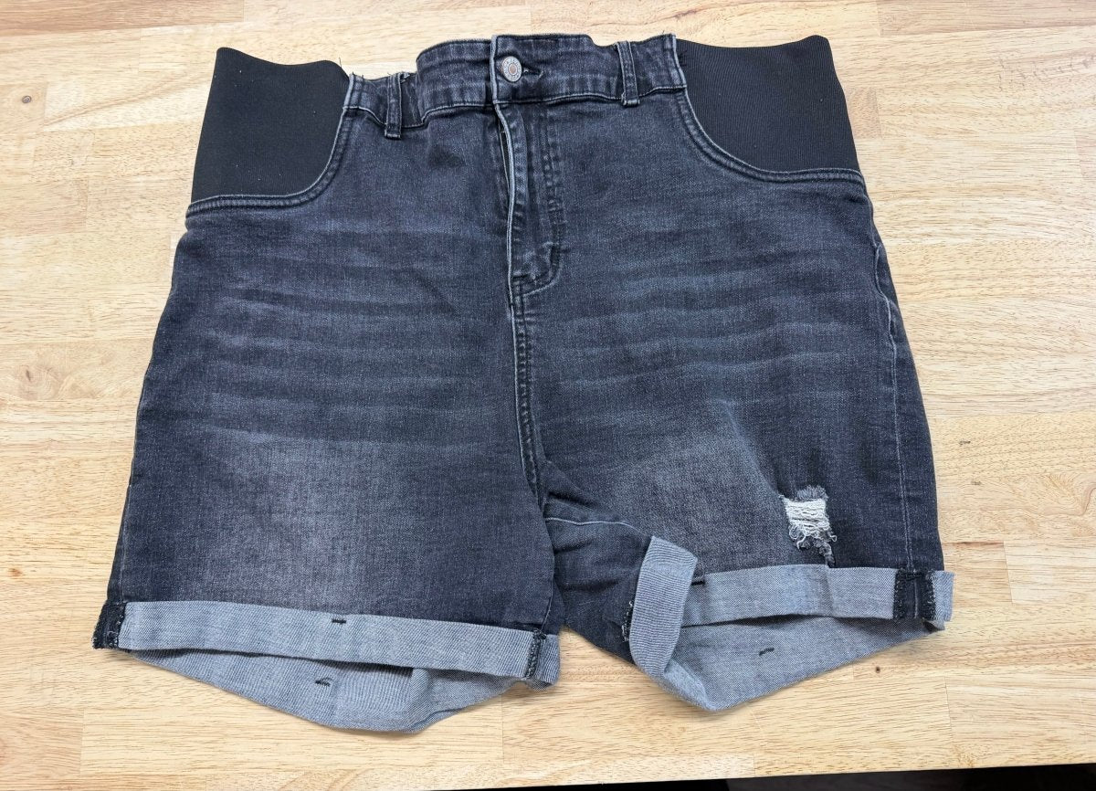 Maternity Denim Shorts – XL Regular | Black | Side Panels | Rolled Cuffs - Nest and Sprout-Consignment