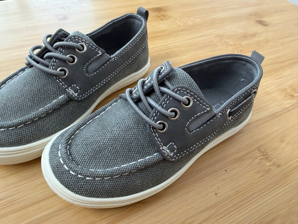 The Children's Place Grey Canvas Shoes – 11 | Like New