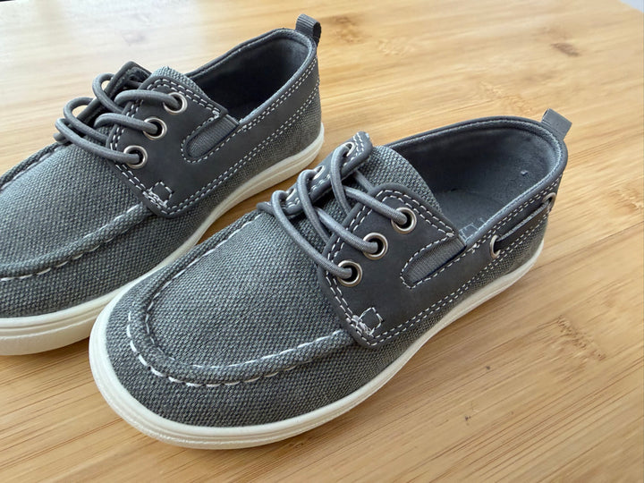 The Children's Place Grey Canvas Shoes – 11 | Like New