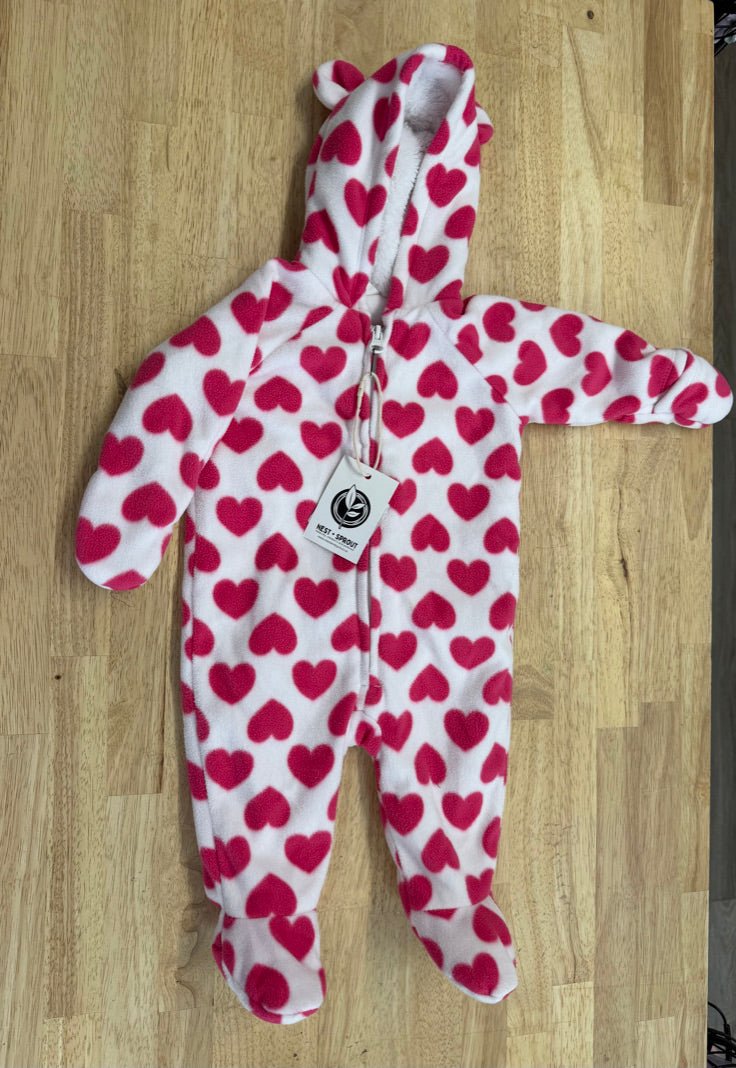 Old Navy Heart Hooded Fleece Suit – 3–6M | White - Nest and Sprout-Consignment