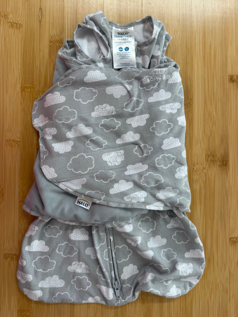 Halo Sleep Sack Swaddle – Newborn | Light Grey Clouds