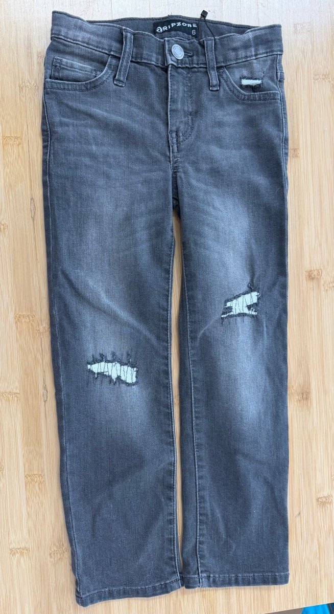 Ripzone Jeans – 6 | Black | Natural Distressing - Nest and Sprout-Consignment