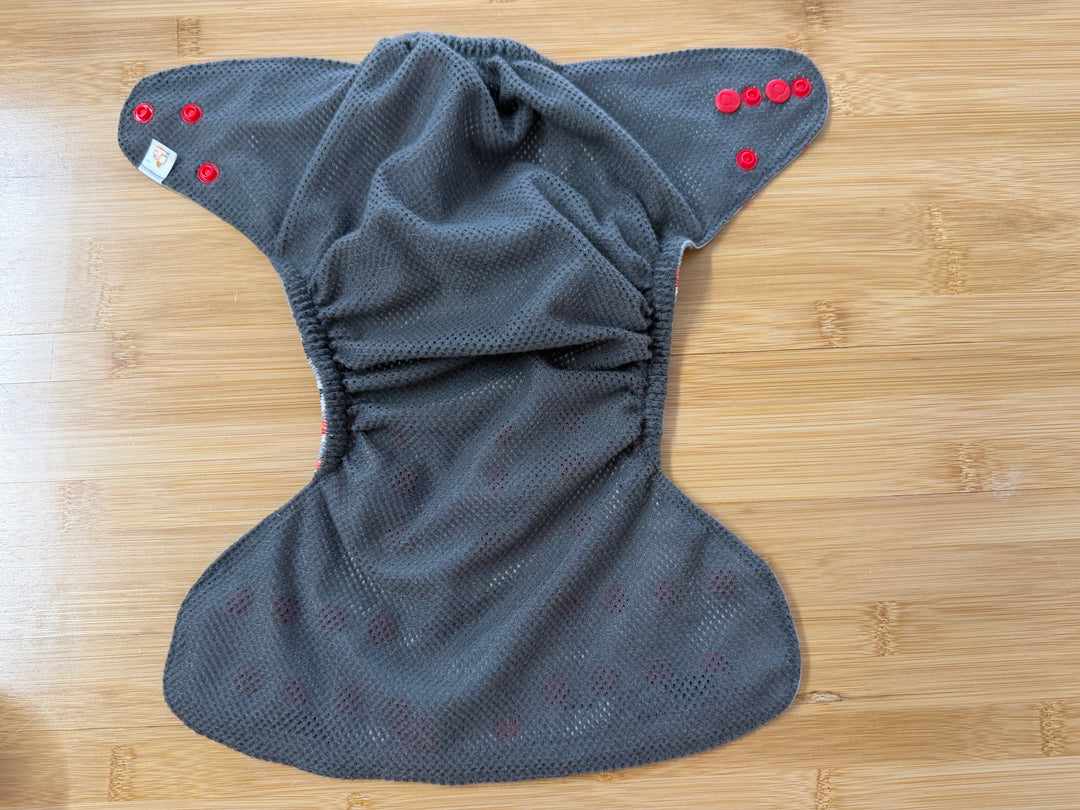 Lil Helpers Swim Cloth Diaper – One Size | Sushi Print Snap