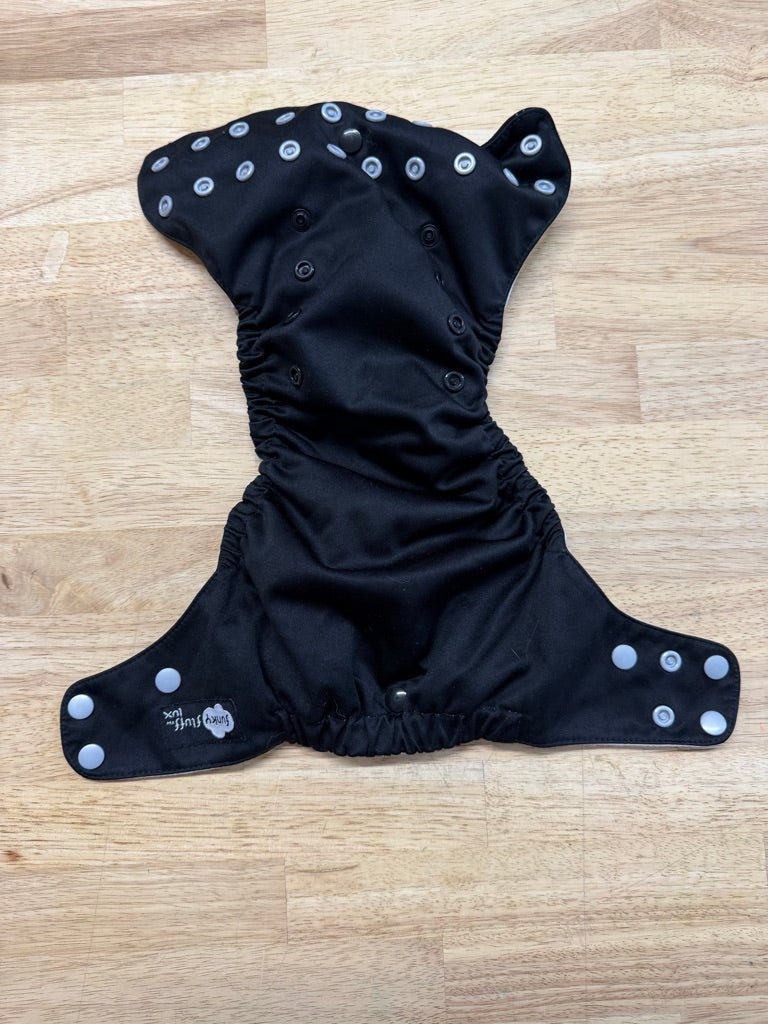 Funky Fluff Pocket Diaper – One Size | Black with Suede Inner - Nest and Sprout - Consignment