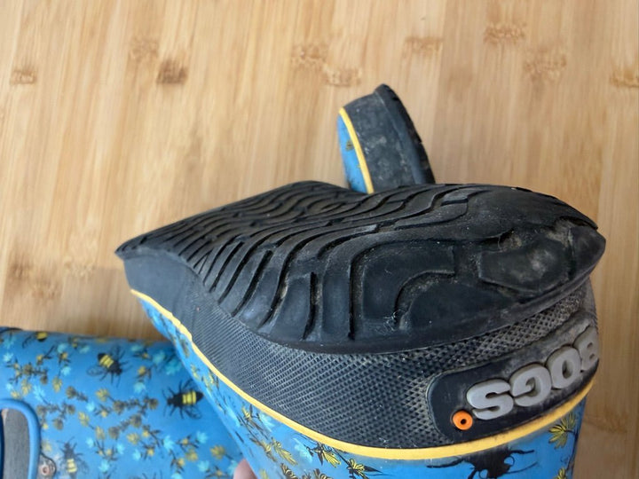 Bogs Rain Boots – Youth 5 | Blue Bee Print Yellow - Nest and Sprout-Consignment