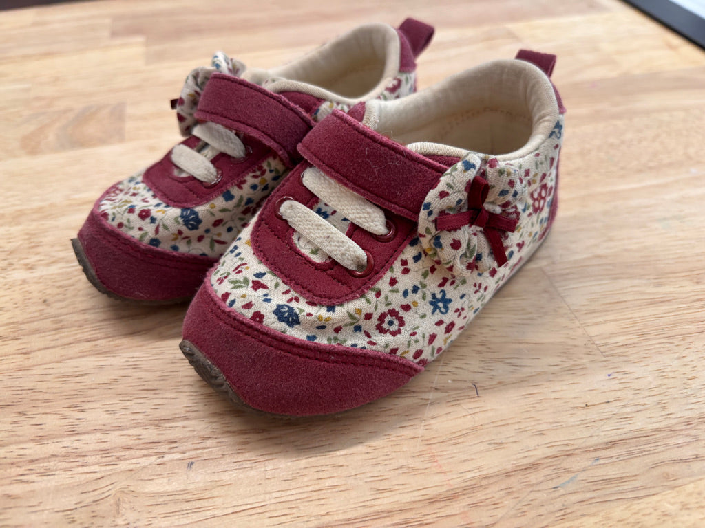 Happy Baby Sneaker 5/6- Maroon Floral