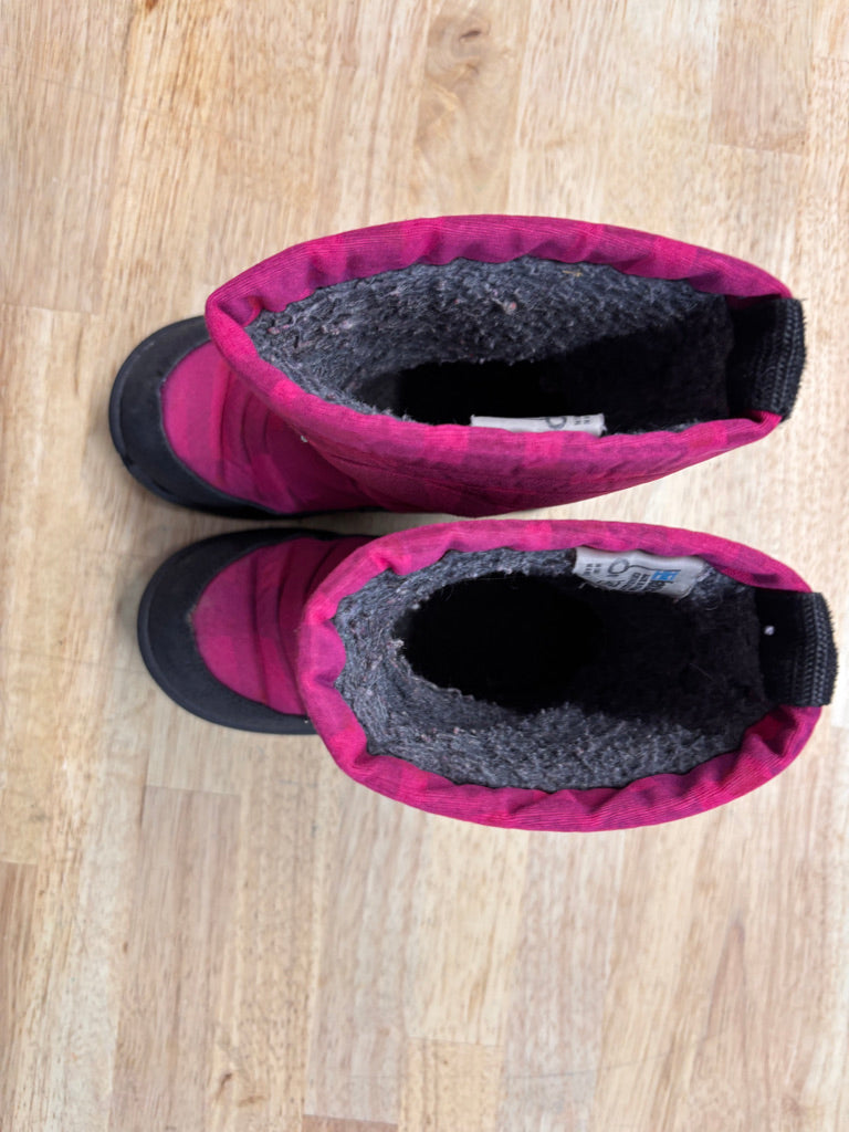 Kuoma Winter Boots – Size 27 (Fuchsia, Fair Condition)