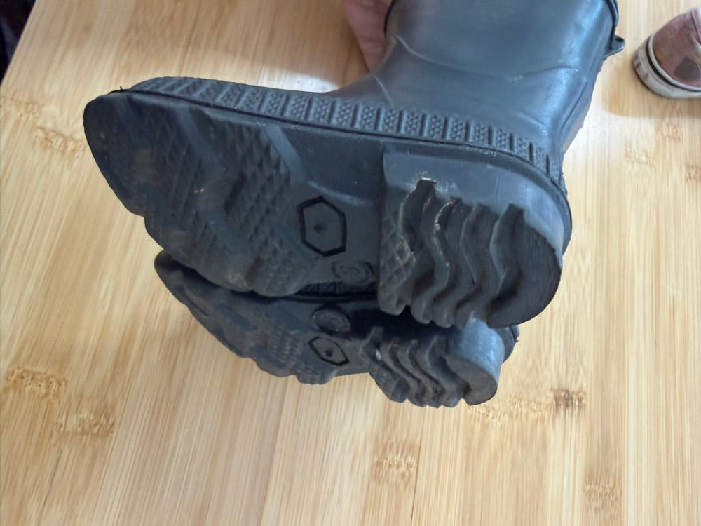 Rain Boots – 5 | Black - Nest and Sprout-Consignment