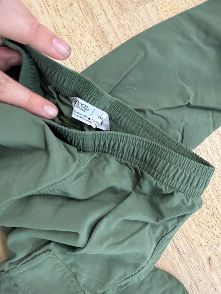 MEC Outdoor Pants – 6 | Green Reinforced Knees - Nest and Sprout-Consignment