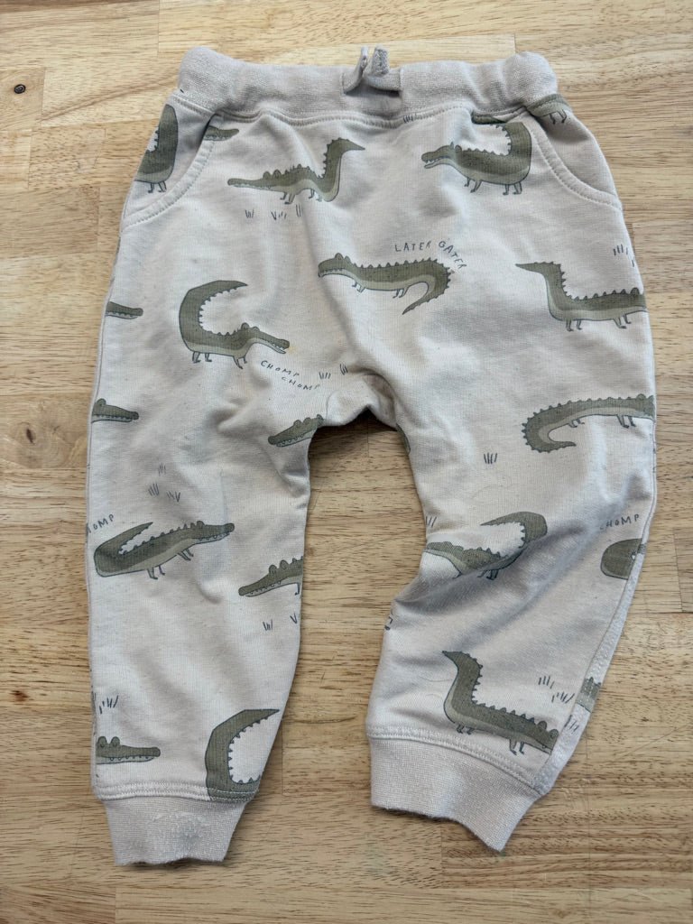 Rylee & Cru Joggers – 12–18M | Cream Alligator Print | Play - Nest and Sprout - Consignment