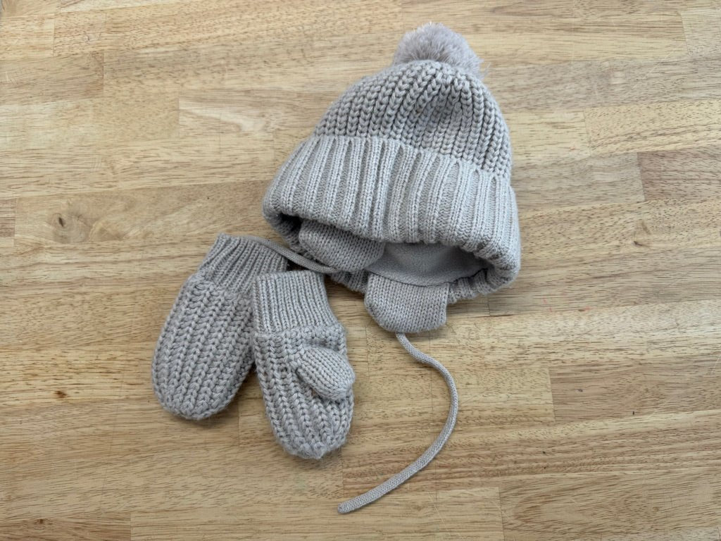 H&amp;M Toque &amp; Mitten Set – 9–12M | Light Brown Knit