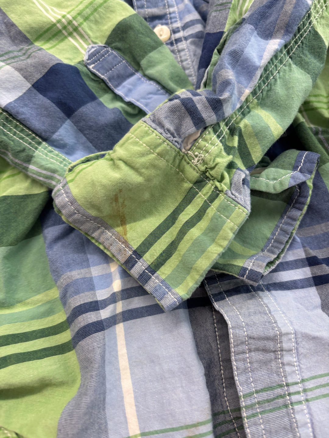 GAP Size 6/7 Button-Up Shirt – Green & Blue Plaid imperfect