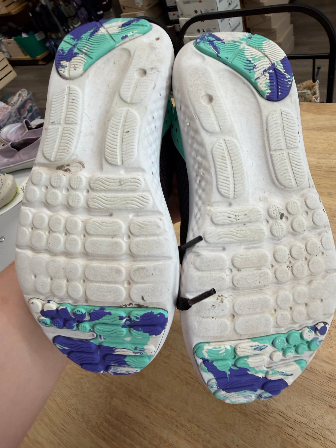Under Armour Tie Up Shoes – Youth 4