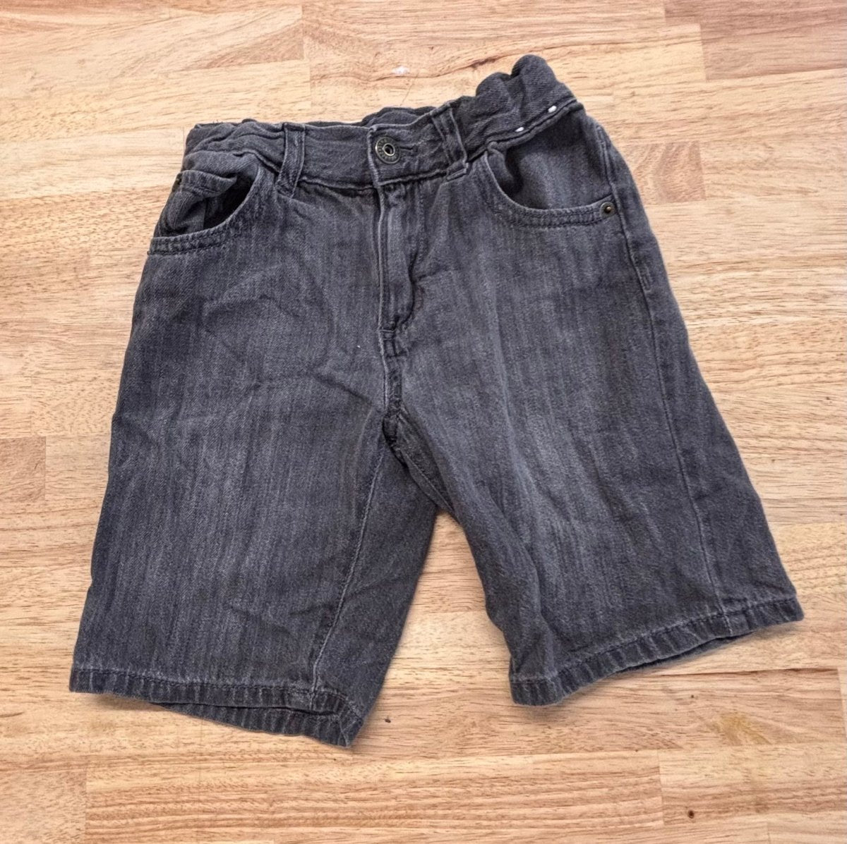 Gymboree Light Grey Denim Shorts – Size 7 - Nest and Sprout - Consignment