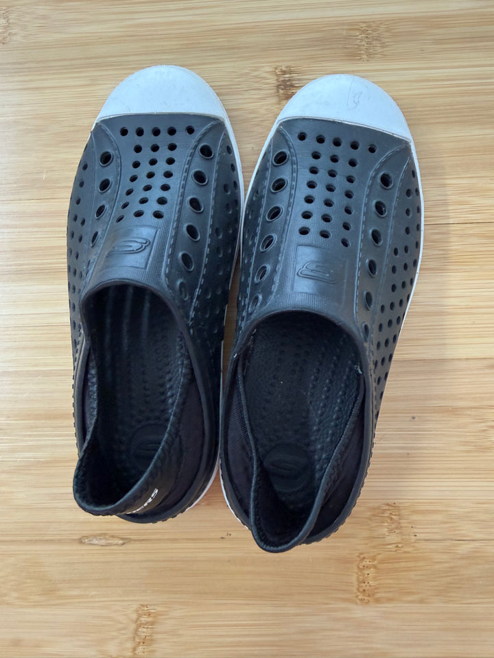 Skechers Slip-On Croc-Style Shoes – Youth 1 | Elastic Back