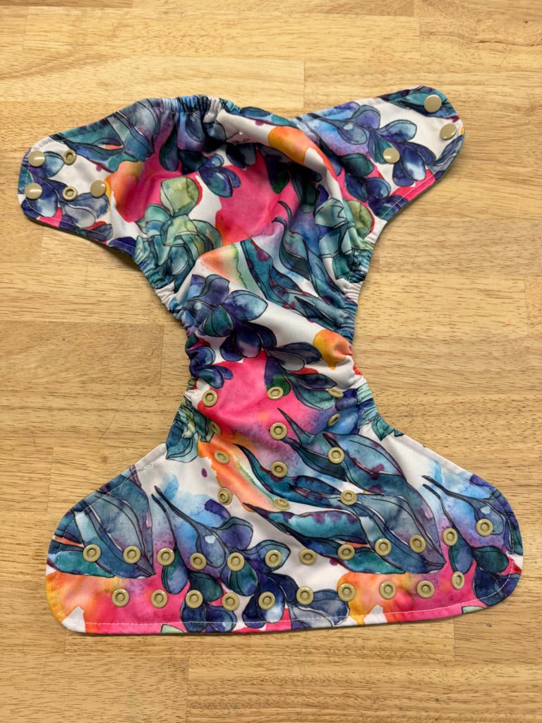 Floral Diaper Cover – One Size | Green Exterior | Play - Nest and Sprout - Consignment