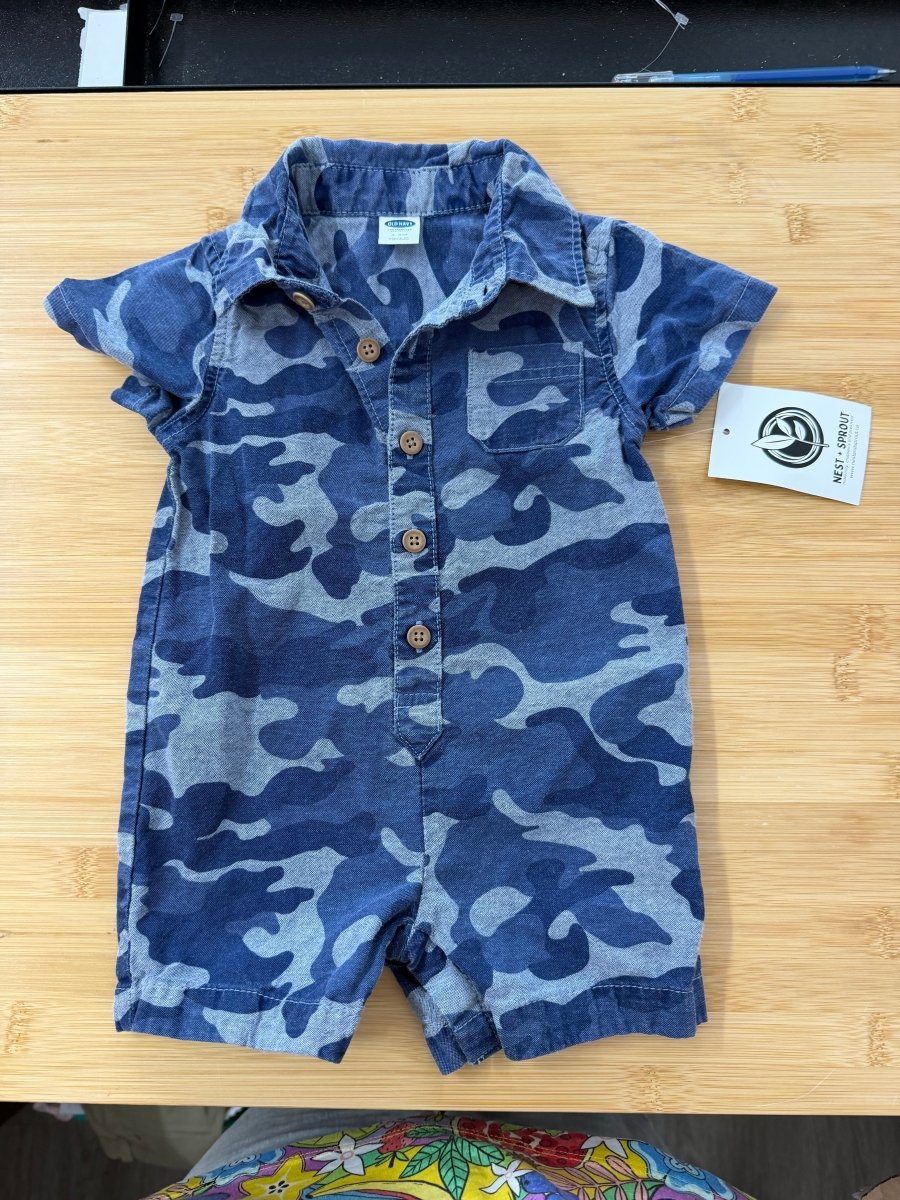 Old Navy Camo Short Romper – 3–6M | Navy Button-Up Collar | Play - Nest and Sprout-Consignment