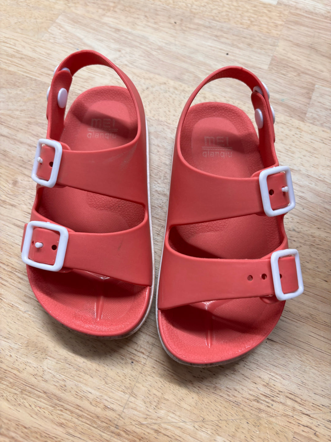 Salmon Sandals Size 28