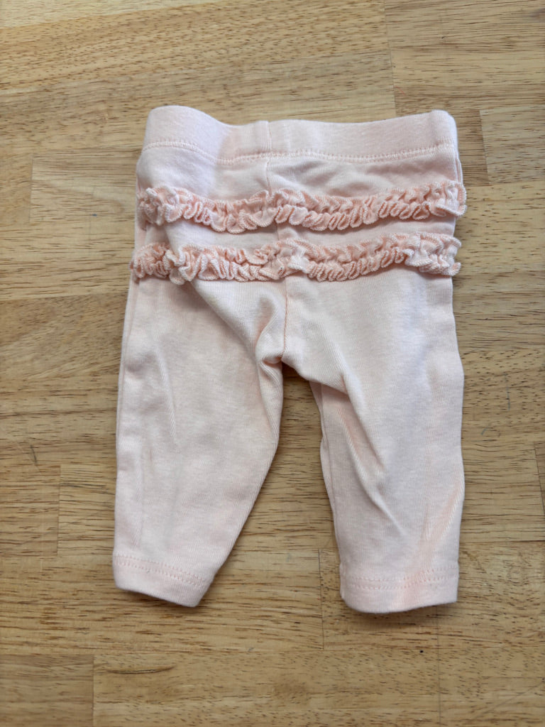Carter’s NB Leggings – Pink Ruffle Bum
