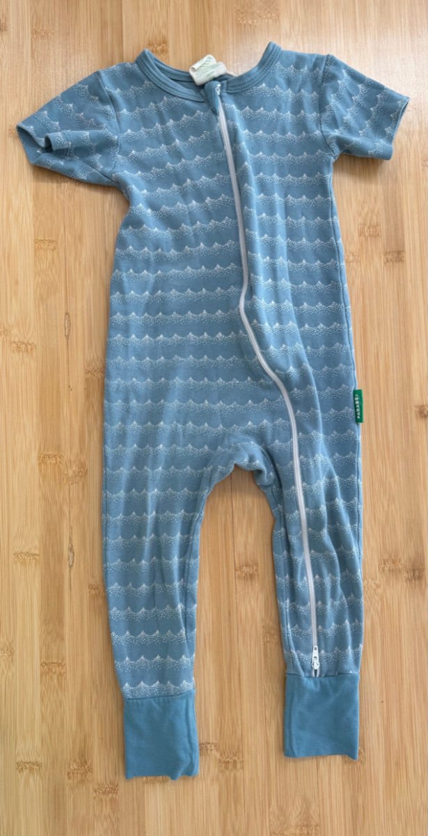 Parade Organics Sleeper – 18–24M | Blue Short Sleeve Long Leg Print - Nest and Sprout-Consignment