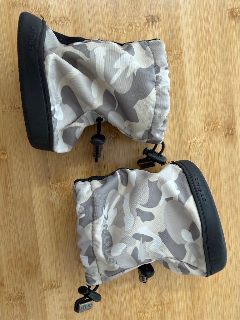 Stonz Soft-Soled Winter Booties – M | Camo Print Rubber Sole - Nest and Sprout-Consignment