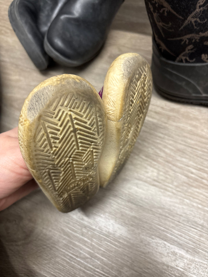 Jan & Jul Size 6 Shoes (Play Condition)