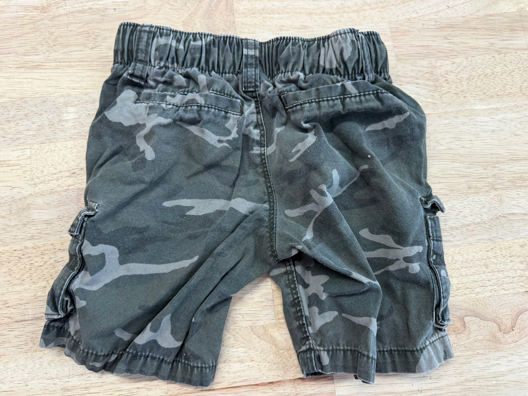 Old Navy Camo Shorts – 3T