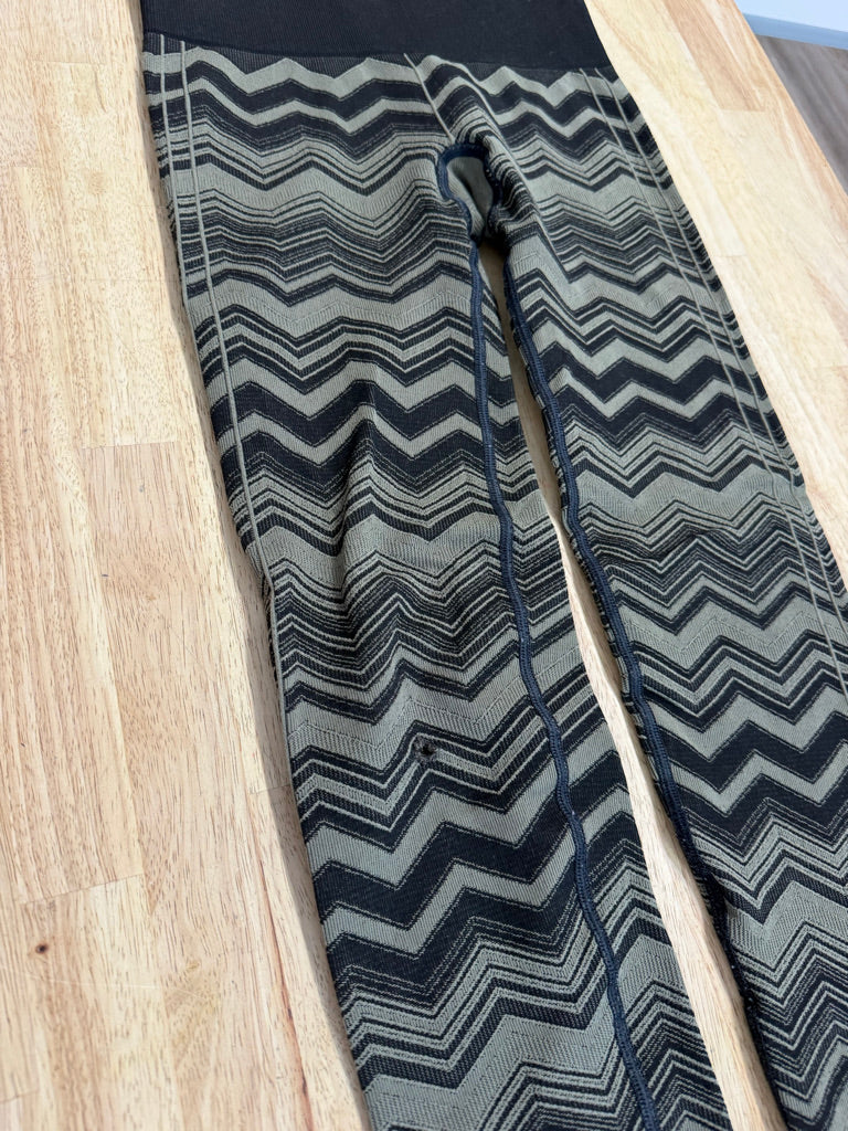 Lululemon Leggings – XS | Green Zigzag Stripe | Play