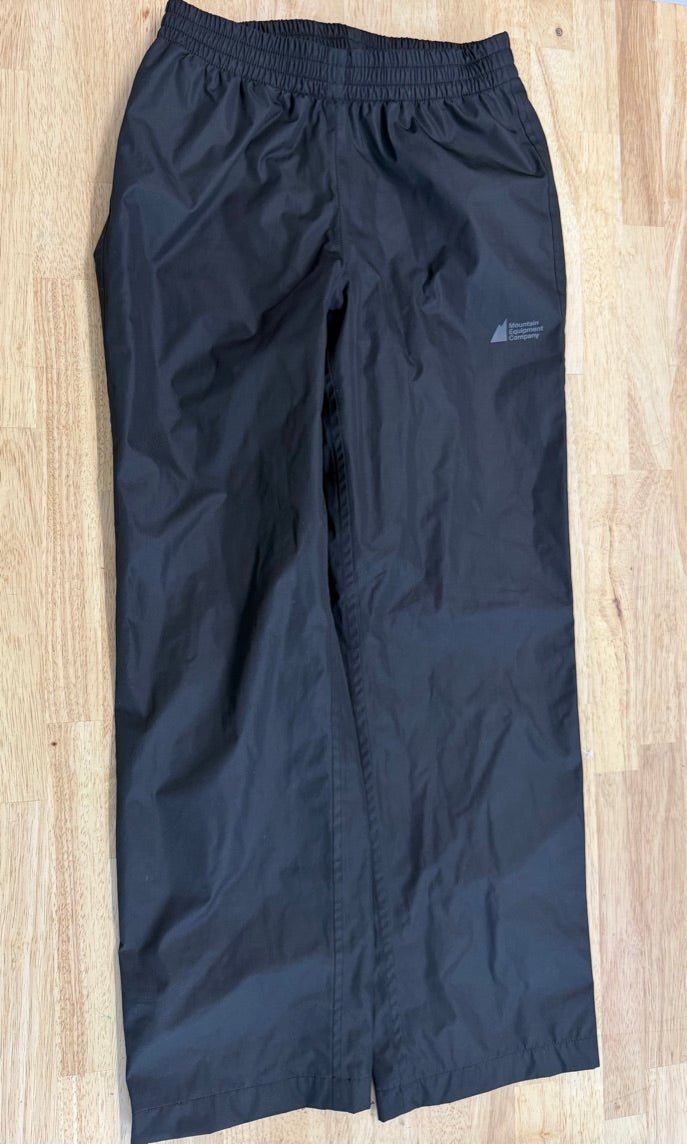 MEC Mistral Softshell Pants – Youth 10 | Black Lightly Lined Windproof - Nest and Sprout-Consignment