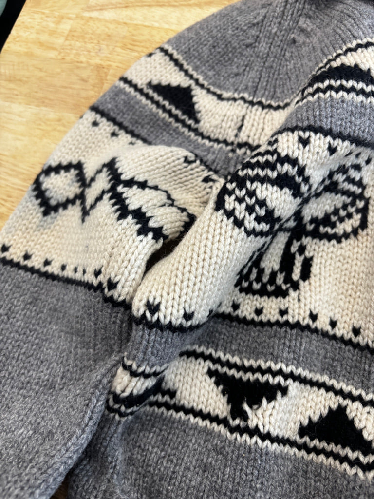 TNA Lambswool Knit Sweater Grey White | Size Adult S (Youth 8–10)