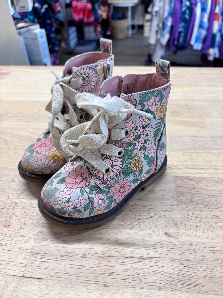 Cat & Jack Size 6 Floral Lace-Up Boots