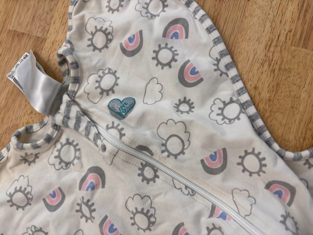Love to Dream Swaddle – Small (8–13 lbs) Rainbow Print