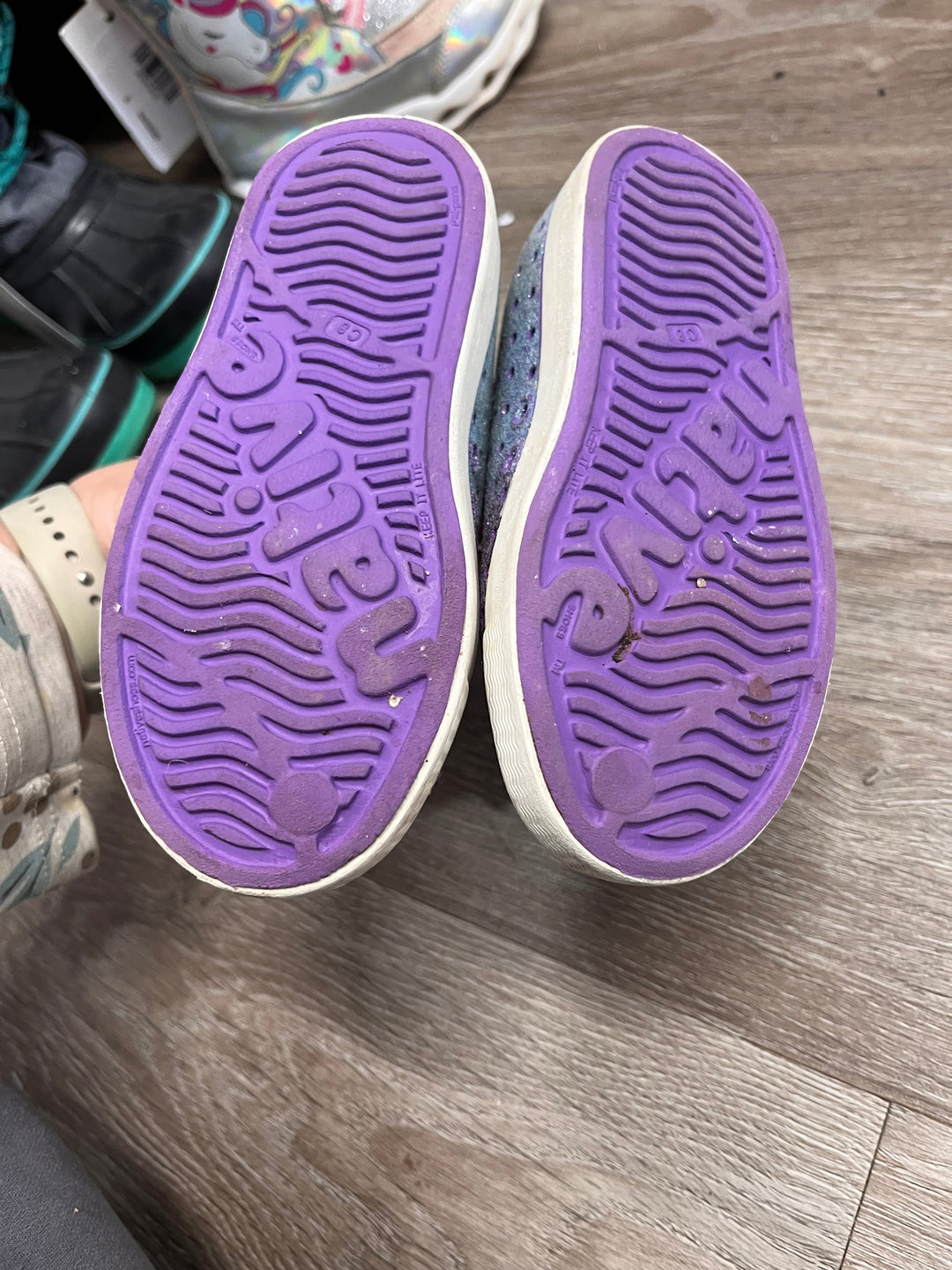 Native Sparkle Shoes – Size C8