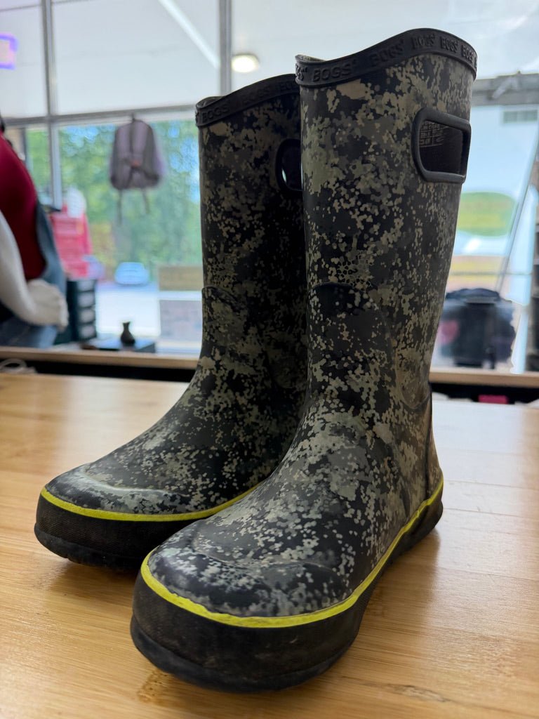 Bogs Green Speckle Rain Boots – Junior 1 (EU 32) | Play - Nest and Sprout-Consignment