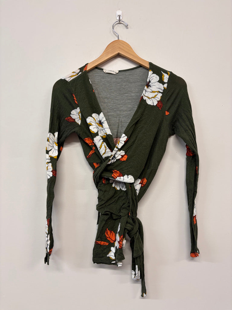 Hello Miz Nursing/Maternity Top – Size M Green Floral play