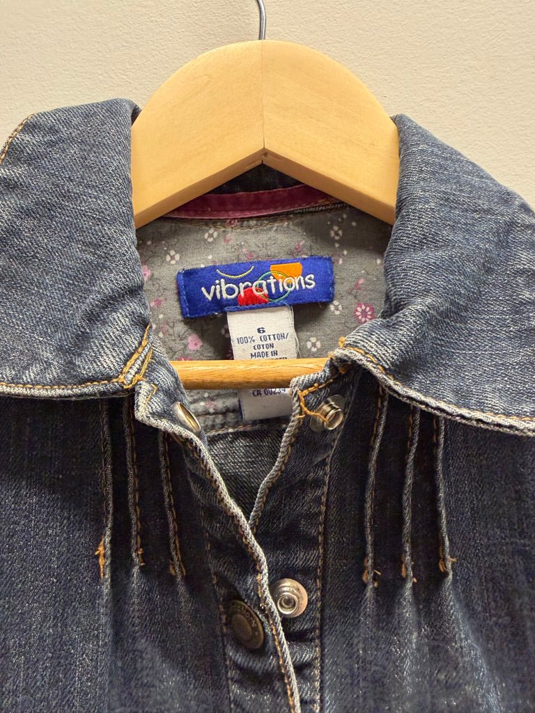 Vibrations Denim Dress – 6 | Darker Wash Button-Up Drop Waist Lined Collar 100% Cotton - Nest and Sprout-Consignment
