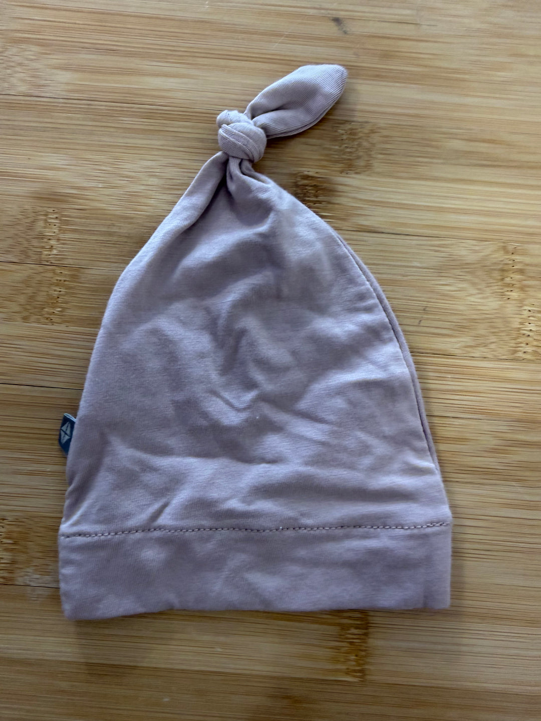 Kyte Baby Dusty Pink Newborn Knotted Bamboo Hat – Newborn | No Tags