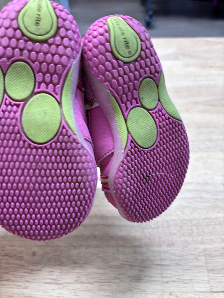 Stride Rite EU 22 Pink Closed-Toe Sandals