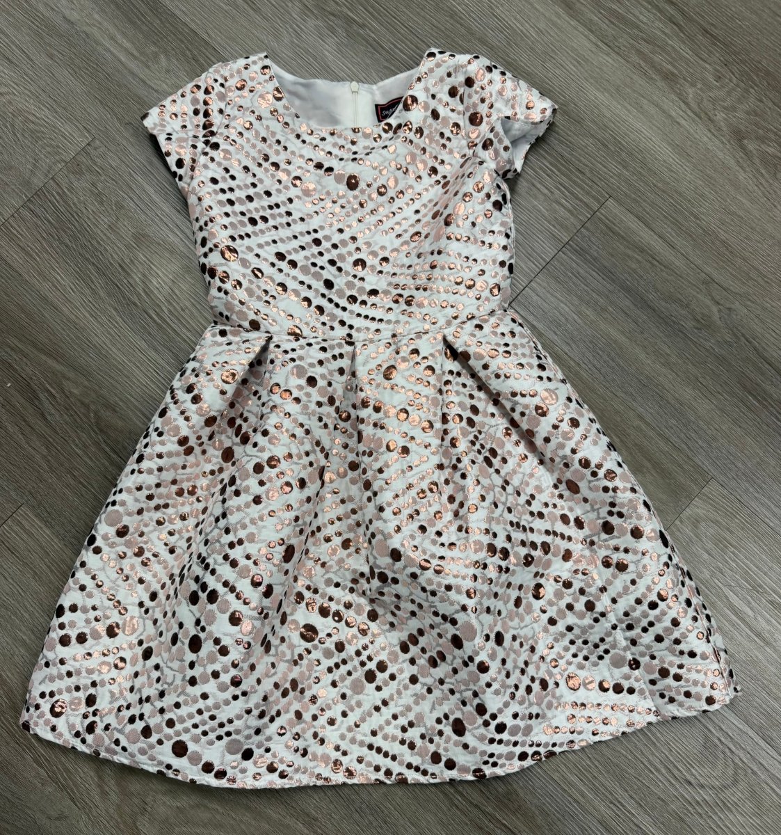 Sugar Plus Special Occasion Dress – 8 | A-Line Skirt | Rose Gold Circle Print - Nest and Sprout-Consignment