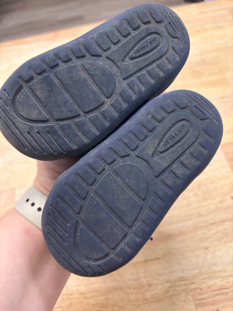 Joe Fresh Closed - Toe Sandals – Size 5 Blue - Nest and Sprout - Consignment